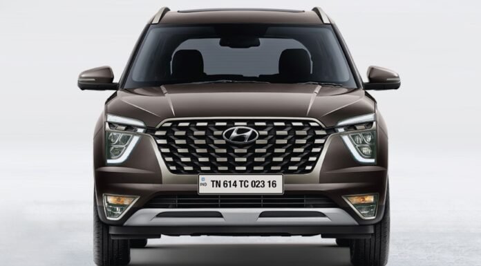 Hyundai Alcazar देगी नई Tata Safari और Mahindra XUV500 को कड़ी टक्कर: 16.30 लाख रुपये में हुई लॉन्च हुंडई अल्काज़ार फ्रन्ट फीचर्ड इमेज